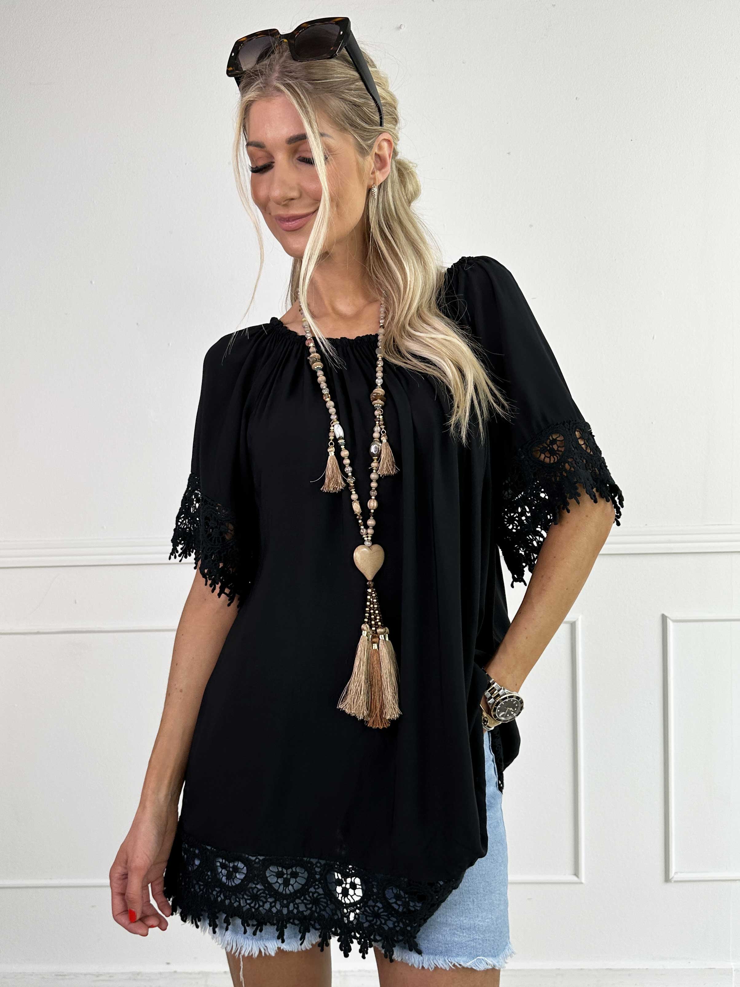 Carnelia - Sød tunikakjole i viskose med broderet kanter